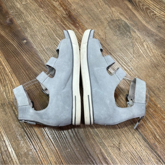 Eileen Fisher ‘Bunch’ Ankle Buckle Sandals Gray Suede Women’s Sz 9.5 - Picture 7 of 10